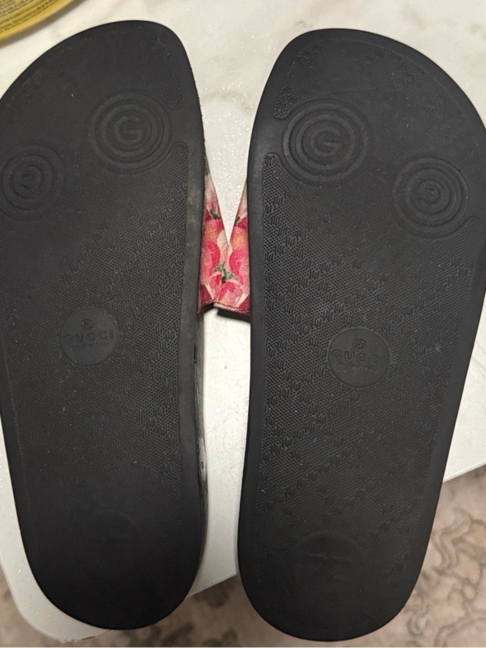 Gucci Floral Monogram Slide Sandals in Black and Pink - Picture 3 of 3